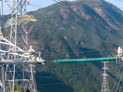 電網(wǎng)施工架空裸電纜